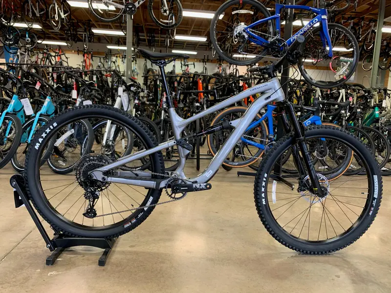 Cannondale Habit 3 Full Suspension Mountain Bike 1