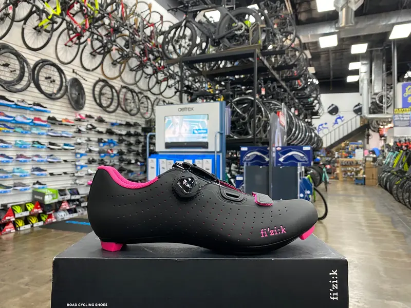 Fizik Women's Tempo Overcurve R5 Cycling Shoes (Tpr5ocmi1) Black/Pink Fluo 1