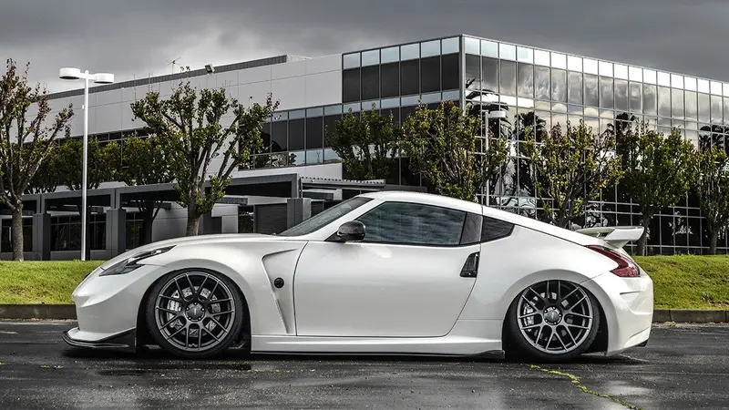 Nissan 370Z Airlift Suspension 1
