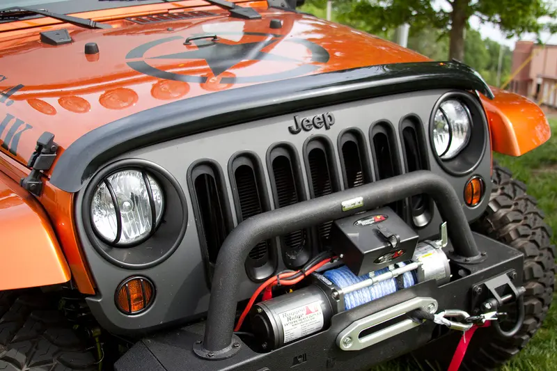 Rugged Ridge - Rugged Ridge 11350.02 Hood Bug Deflector, Wraparound, Smoke; 07-18 Jeep Wrangler Jk - 11350.02 1
