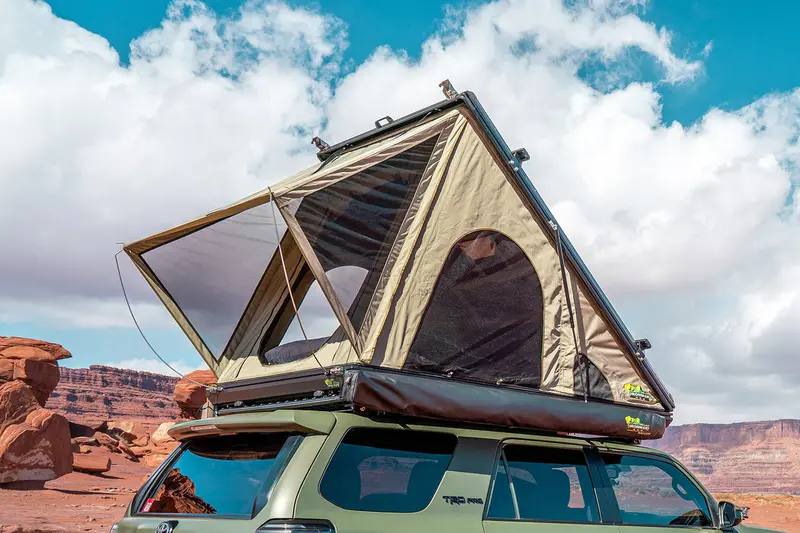 Swift 1400 Hard Shell Rooftop Tent 1